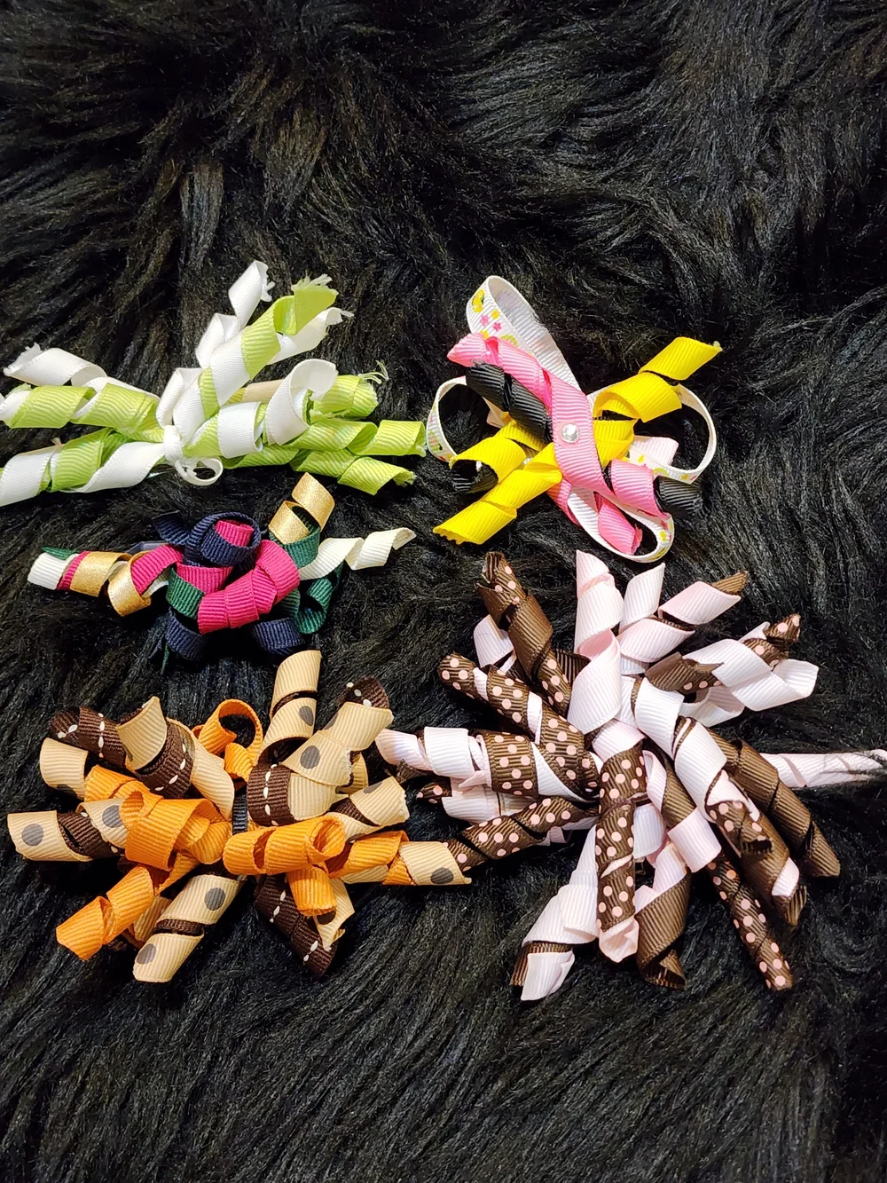 Set Of 5 Kids Korker Hair Clips in Pink, Yellow, Green, Orange, Brown, Navy